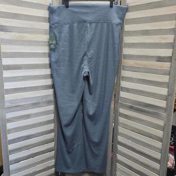 High-Waisted Cozy Ribbed Lounge Flare Leggings | Wild Fable | 2X - Picture 4 of 9